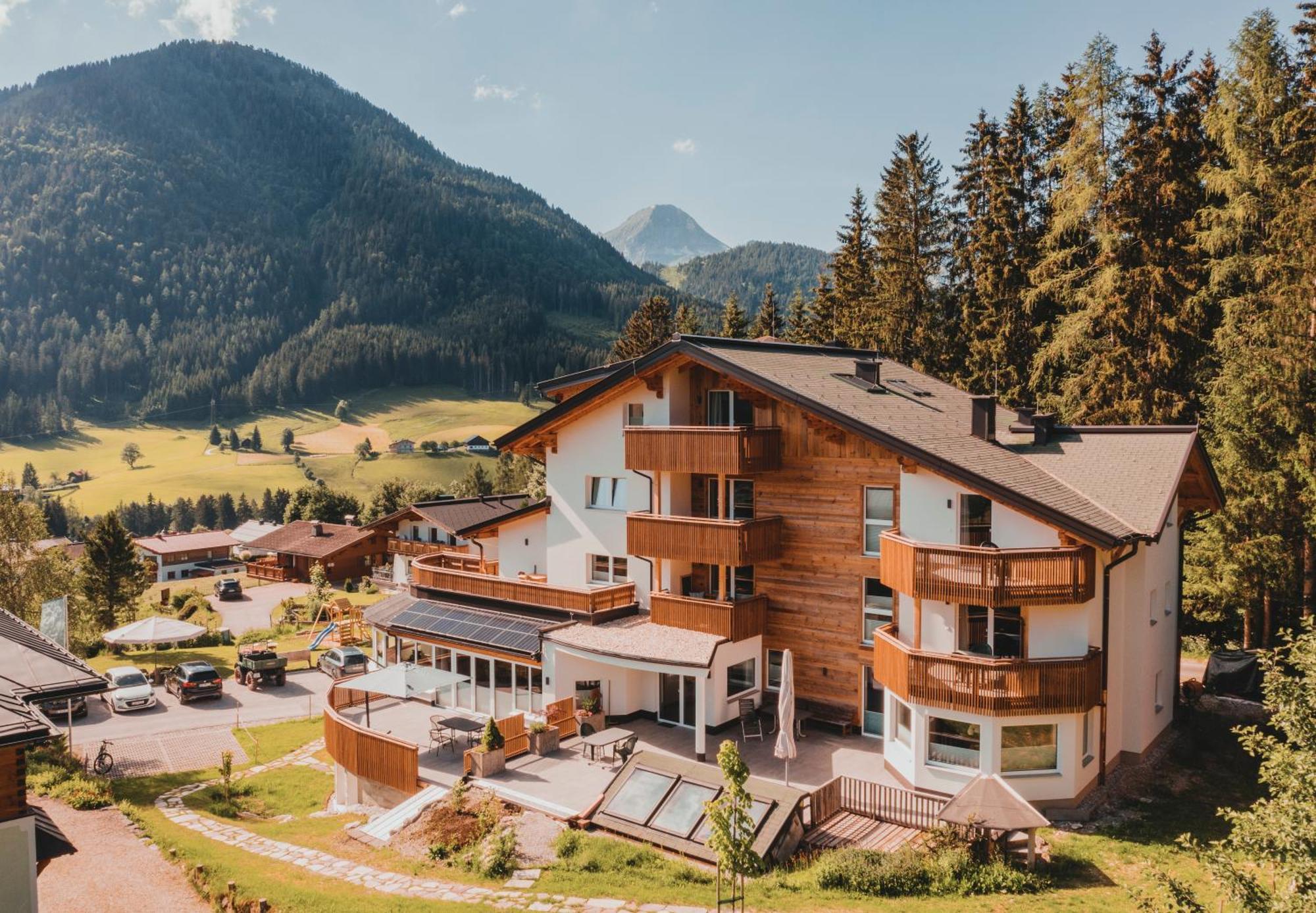 Gluexplatzl Appartements Am Wald Sankt Martin am Tennengebirge Bagian luar foto
